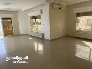  2 شقة للإيجار في منطقة ام السماق مساحة 220