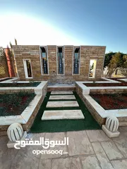  14 مزرعة للبيع اطلالة جذابة