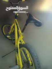  2 دراجة كوبرا لون أصفر مقاس 20