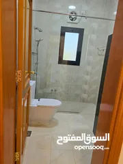  18 فيلا للايجار في القرم مقابل فندق كراون بلازا-5BHK VILLA at Qurum opposite CROWNE PLAZA