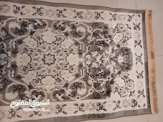  2 سجادة عدد 2 للبيع من سجاد ورد للبيع المستعجل حالة الجديد بسعر مغري