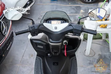  2 Suzuki scooter Burgman 2021