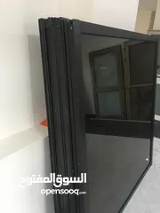  9 واجهات المنيوم بحال الوكاااله لون اسود زجاج عسلي مع كامل اغراضهم عدد  5