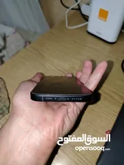 5 لون اسود iphone 16