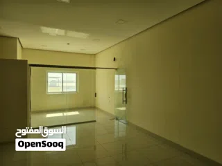  13 مكتب للايحار في سلماباد الجديدة  قرب المدينة للزجاج