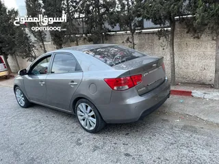  2 Kia forte اتومات