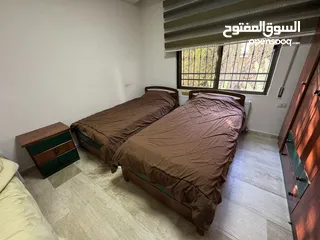  2 غرفة نوم شبابية سريرين للبيع بحالة جيدة