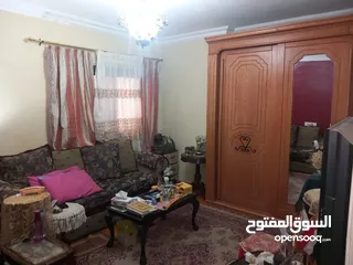  14 شقه  235متر  بشارع ابراهيم نوار مدينه نصر
