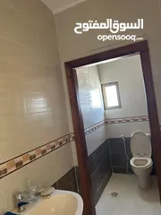  5 شقه طابقيه غير مسكونه للبيع فالكرك منطقه المرج