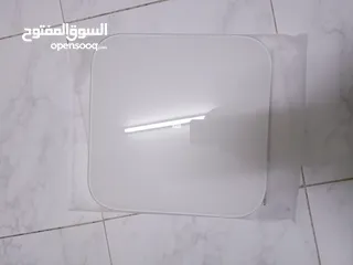  1 كرسي اطفال وميزان