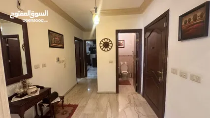  18 عقار مميز في موقع مميز شقة أرضية 245م في أجمل مناطق الرابيه بسعر مميز / ref 9551