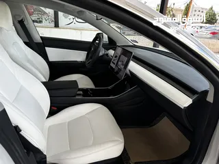  8 Tesla model 3 2020