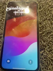 8 2 ايفون 11 واحد بطاريه 77 64 جيجا واحد بطاريه 75 128جيحا مع شاحن اصلي وكفر حمايه ولزقه وكفر