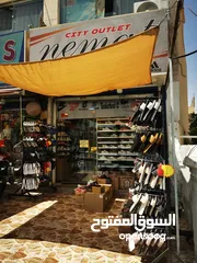  16 محل أحذيه بكامل الديكور والمعدات والأحذيه