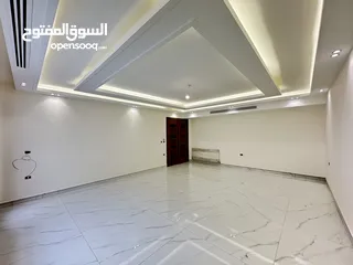  16 شقة شبه ارضي مساحة 200م وحديقة 250م مميزة للبيع بخلدا بسعر مميز تشطيبات مميزة (مشروع 111)