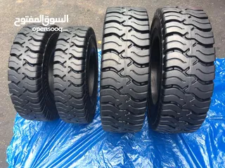  15 إطارات رافعه صب وجرافات صغيره