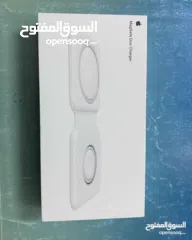  1 Apple MagSafe duo charger white