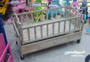  4 سرير اطفال