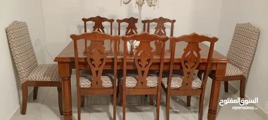  1 طاولة سفرة خشب سويدي