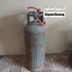  2 For Sale: Gas Cylinder   Full gas – with regulator – and hose  Delivery and installation av