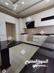  9 شقة فاخرة - لم تسكن - الرابية - 3نوم1ماستر - 190م - قرب الخدمات - موقع هادئ ومميز
