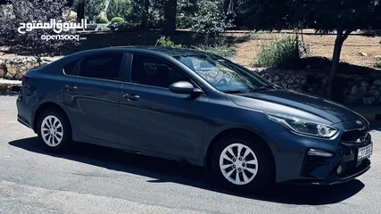  5 Kia cerato   Model :2019  Dohc 1600 CC  Gearbox : automatic   Colour: Gary  Inside :Black ABS Airbag