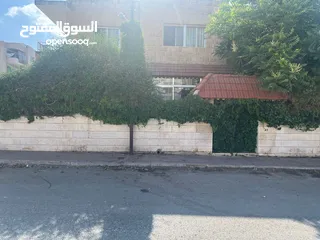  8 بيت مستقل للايجار بمساحة 300 متر ينفع ل(حضانات، دائرة حكومية)