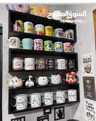  27 رفوف خشب شاشه ومطبخ وحمام وديكور حائط وستاند مكياج وجلاتين وغيره