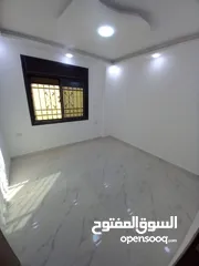  9 شقة شبه ارضية مع مدخل مستقل و تراس و كراج خاص للبيع