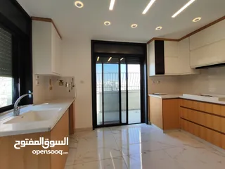  12 روف غير مفروش للإيجار – أول رافات  قرب سنقرط وصالات الهاشم سابقًا