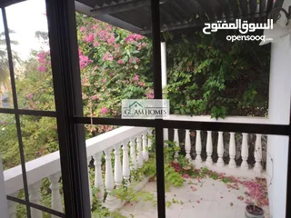  9 Gorgeous 5 BR villa  available for rent in Qurum Ref: 723J