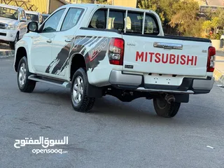  7 Mitsubishi l200 4X4 2020