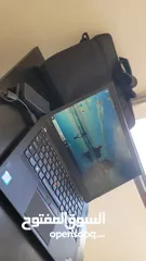  1 جهاز لاب توب LENOVO بحالة الوكاله مع شاحن وحقيبه وماوس ولوحة مفاتيح اضافيه .