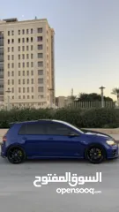  7 Volkswagen Golf R