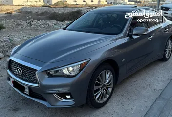  2 Infiniti Q50 2018 58,000km