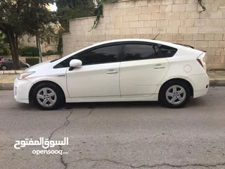  3 سيارة تويوتا بريوس 2010 للبيع