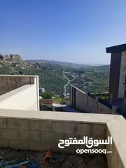  5 بيت مستقل للبيع