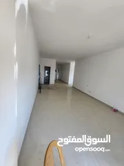  12 شقة للبيع مساحتها 195