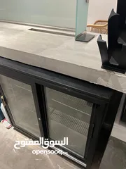  1 ثلاجه تحت الكونتر