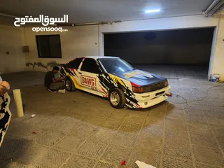  4 Toyota Corolla AE86 Levin 1984