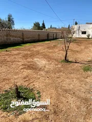  11 بيت مستقل للايجار ضاحية الملك عبدالله/ 200 متر