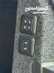  10 Range Rover Vogue P400e 2020 Plug-In Hybrid