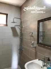  16 شقة طابقية مميزة للبيع( ليست اسكان)