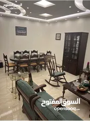  3 شقة استثمارية للييع يجانب جامعة البتراء