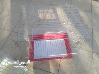  2 أقفاص طيور للبيع الرجاء التواصل عن طريق الرسايل