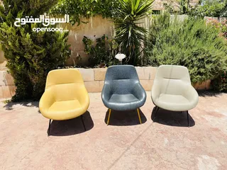  3 كراسي كافيه آو شي ثاني للبيع تم شحنهم من دبي