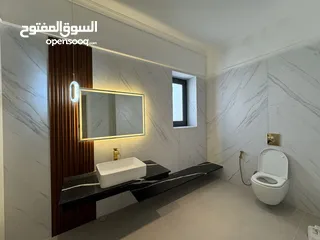  13 فيلا مميزة شبه قصر في اجمل مواقع عبدون بالقرب من السفارة الاميركية