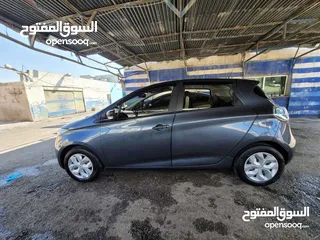  7 رنو زوي 2018 بيع كاش او بالتقسيط بدون بنوك  أو شركات التسهيل جميع الاضافات السياره اربعه جيد