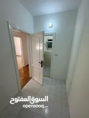  3 شقه في تلاع العلي كبيرة للبيع