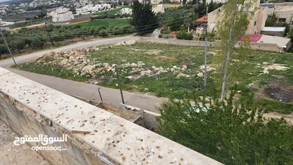  18 عماره لل: بيت مستقل مكون من ثلاث طوابق مساحة الارض 1117متر مساحة البناء ل